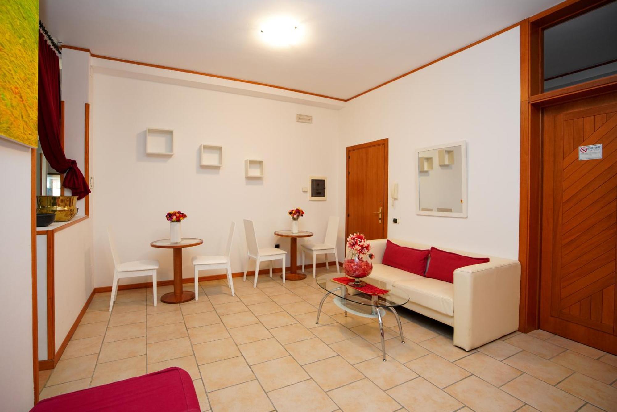 Residence Lupiae Lecce Buitenkant foto