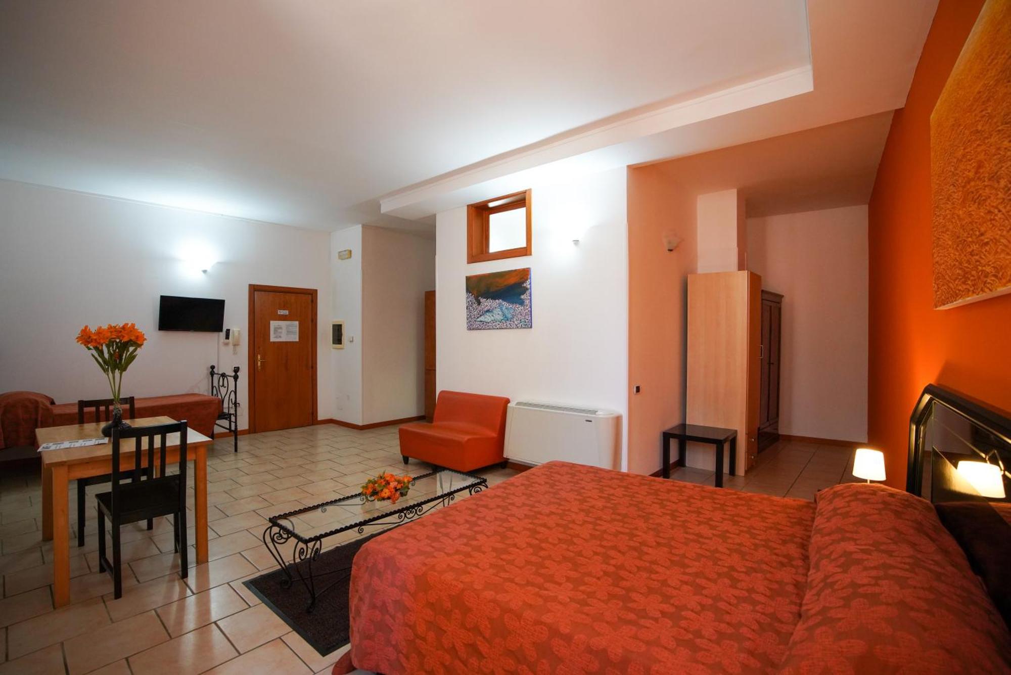 Residence Lupiae Lecce Buitenkant foto